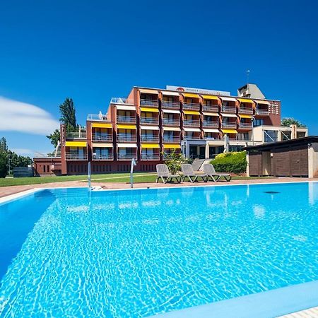 באלאטונפורד Hotel Margareta מראה חיצוני תמונה