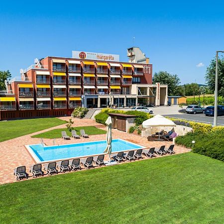 באלאטונפורד Hotel Margareta מראה חיצוני תמונה