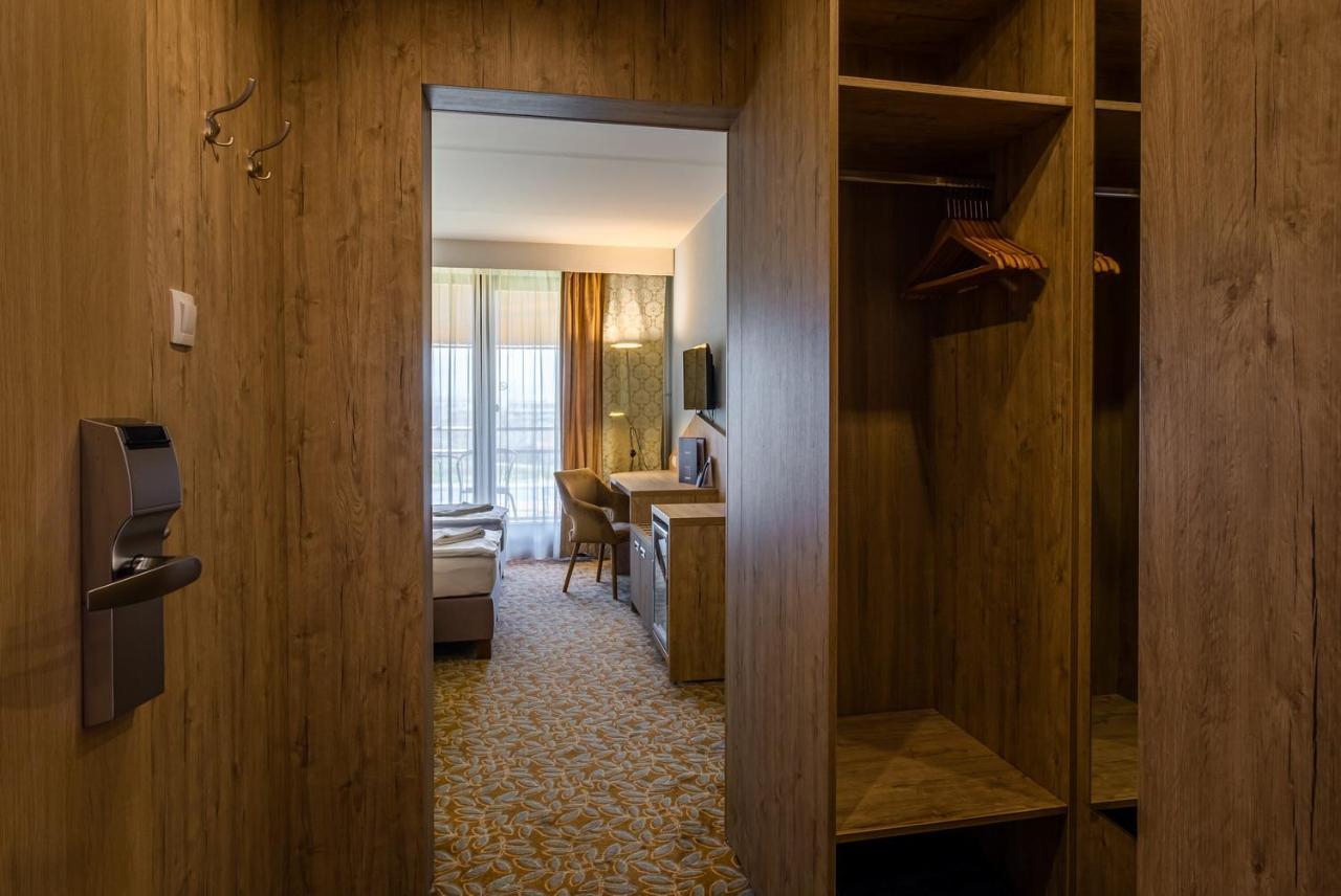 באלאטונפורד Hotel Margareta מראה חיצוני תמונה