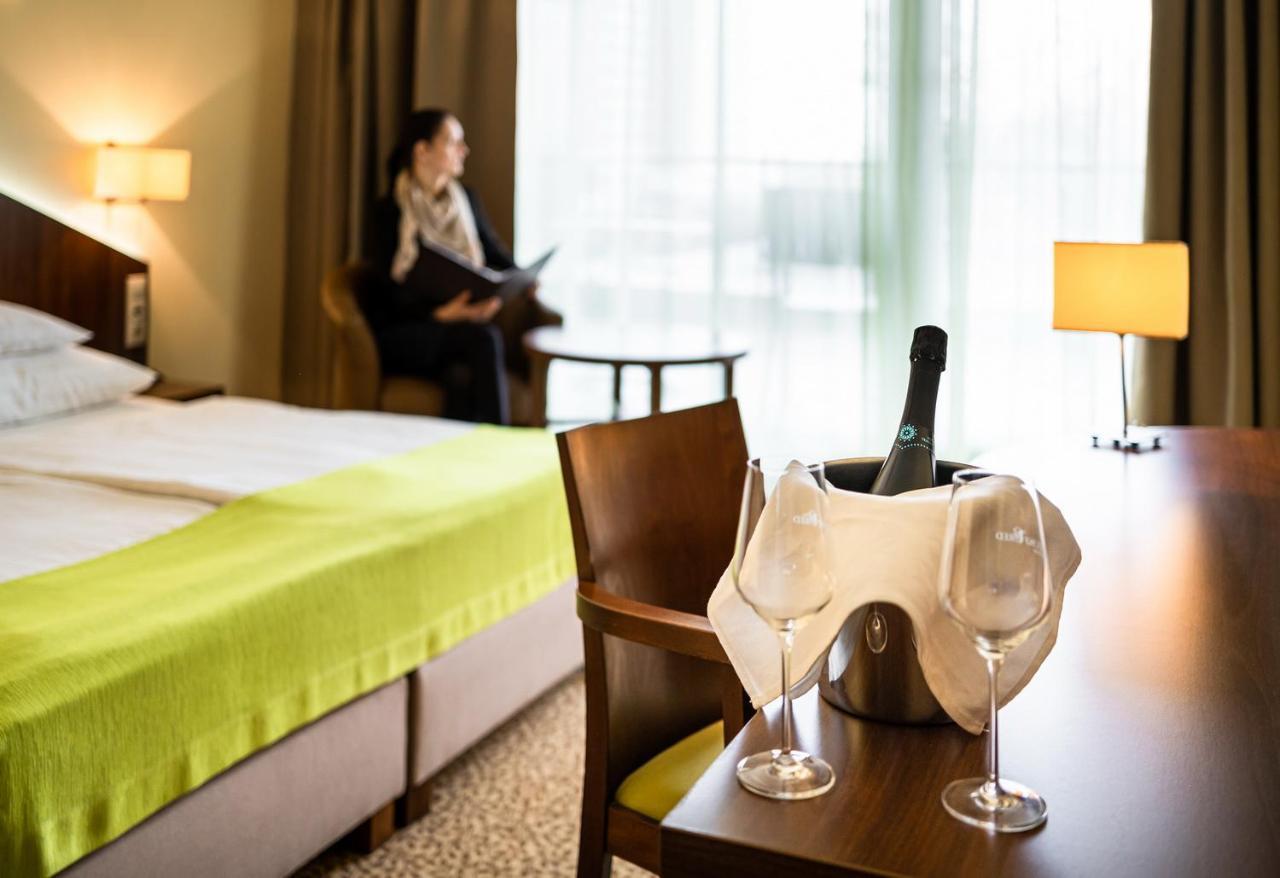 באלאטונפורד Hotel Margareta מראה חיצוני תמונה