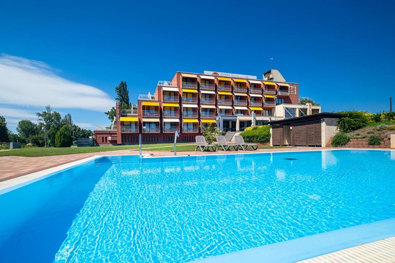 באלאטונפורד Hotel Margareta מראה חיצוני תמונה