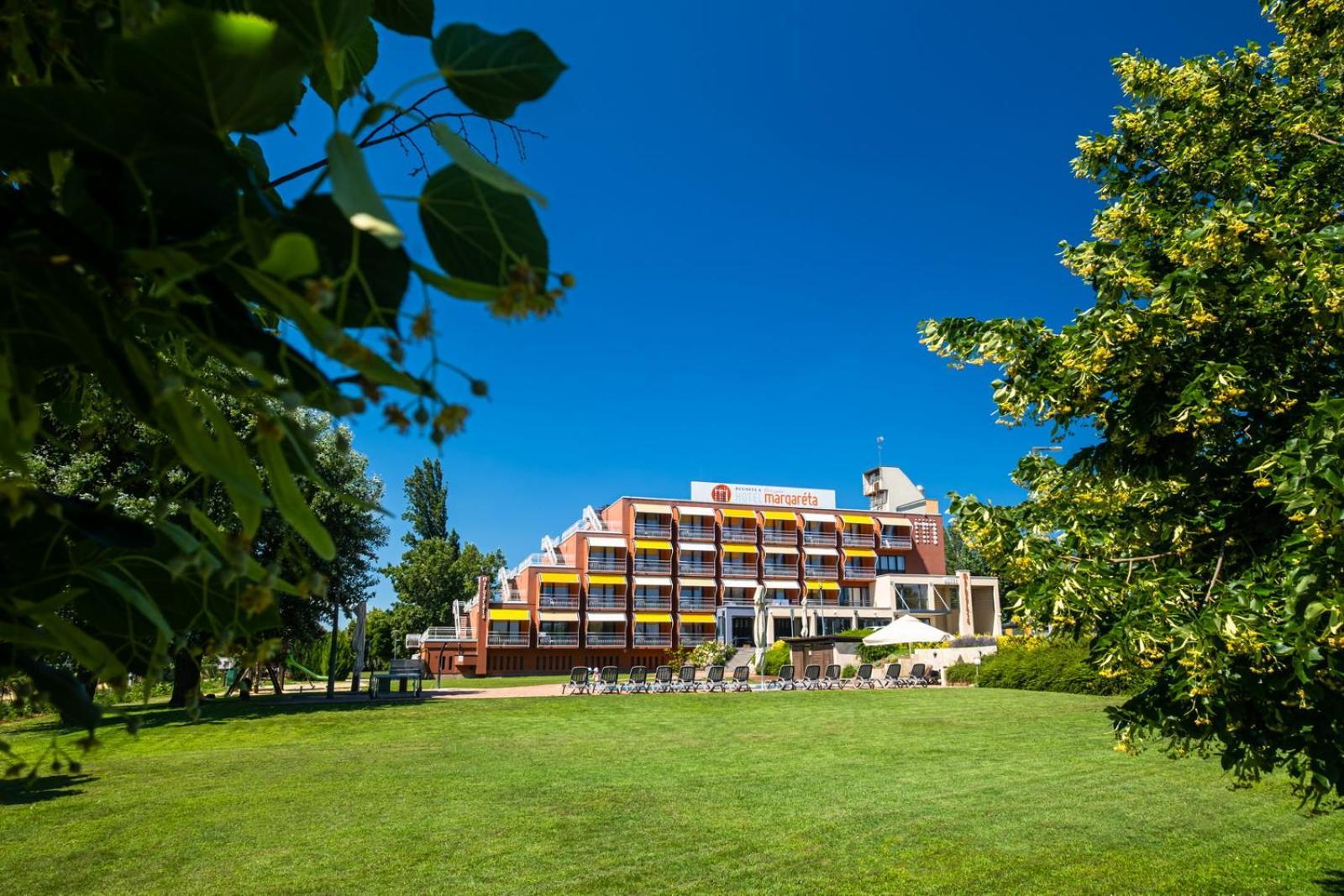 באלאטונפורד Hotel Margareta מראה חיצוני תמונה