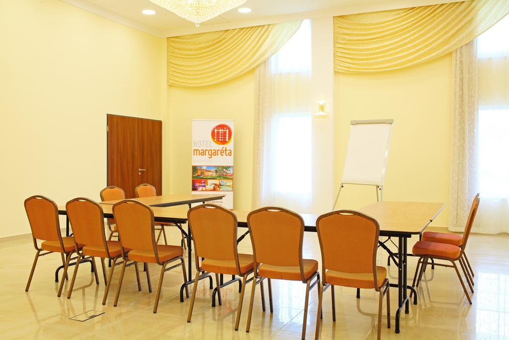 באלאטונפורד Hotel Margareta מראה חיצוני תמונה